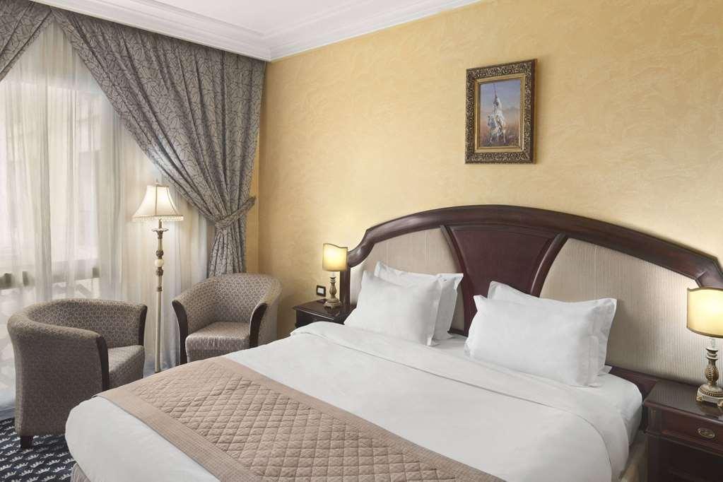 Ramada By Wyndham Fes Otel Oda fotoğraf