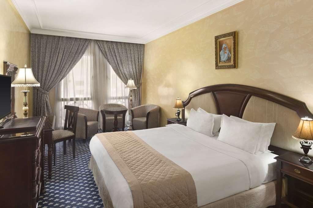 Ramada By Wyndham Fes Otel Oda fotoğraf